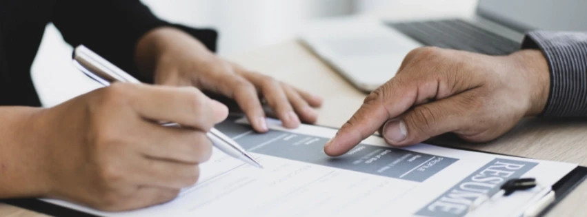 Beratungsgespräch zur Optimierung des Anforderungsprofil im Rahmen eines Mandatsverfahrens