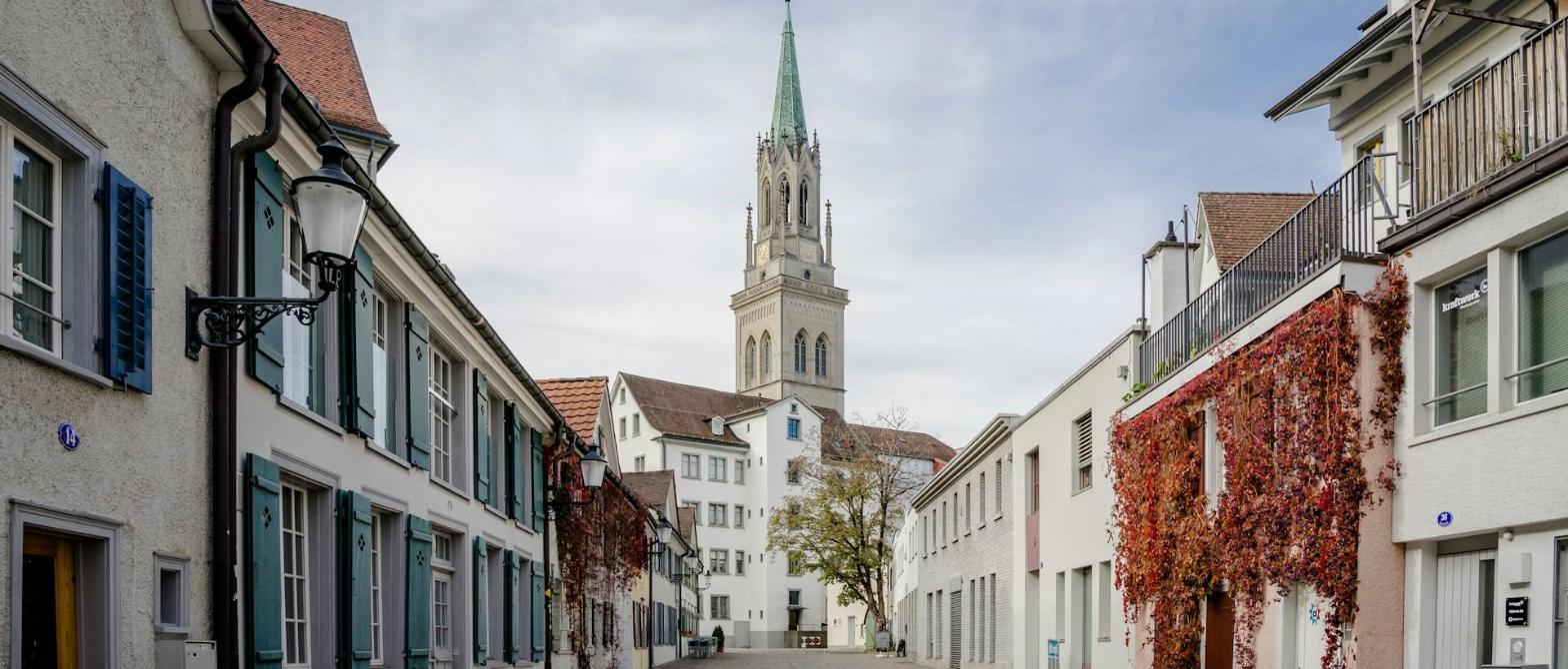Headhunter Ostschweiz: Altstadt von St. Gallen mit der Kirche St. Laurenzen